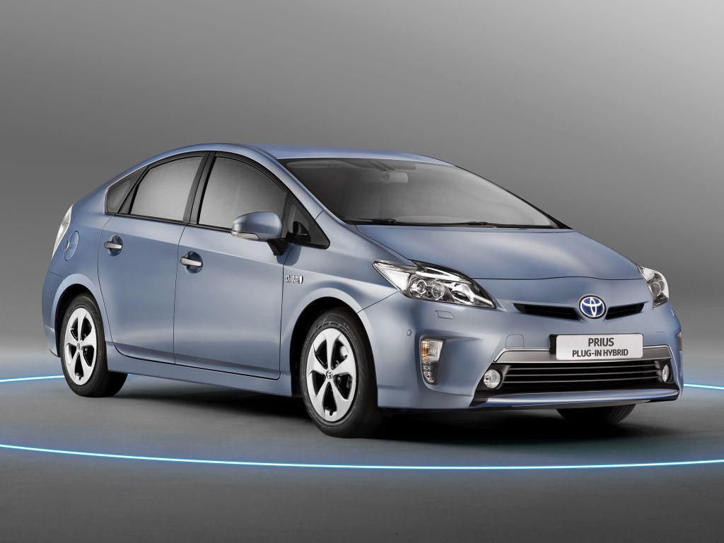 Автомобили Toyota Prius III Рестайлинг (ZVW30/35) подробная информация