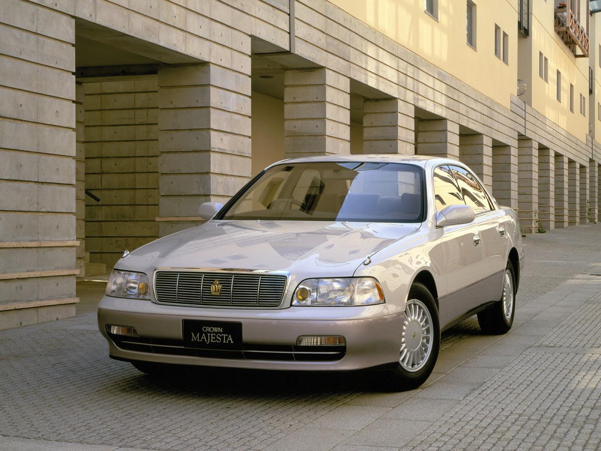 Авто Toyota Crown Majesta I (S140) седан 4.0 AT (260 л.с.) техническая  информация