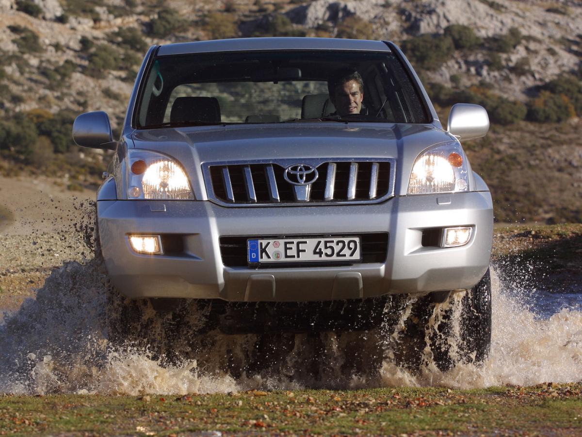 Авто Toyota Land Cruiser Prado 120 Series внедорожник 3 дв. 2.7 AT (163  л.с.) 4WD интересная информация