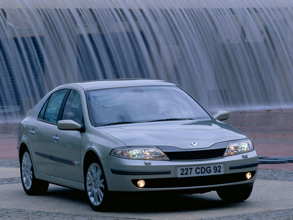 Автомобили Renault Laguna II лифтбек 2.2d MT (150 л.с.) интересная  информация