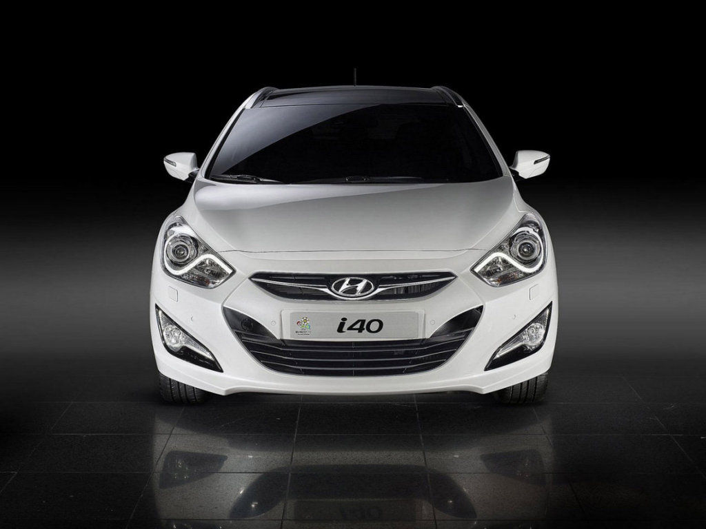 Авто Hyundai i40 универсал 5 дв. 1.7d MT (136 л.с.) подробная информация