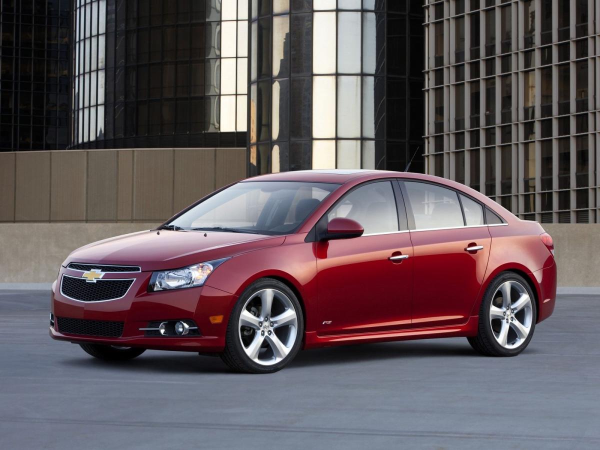 Автомобили Chevrolet Cruze I седан 1.6 MT (113 л.с.) полезная информация